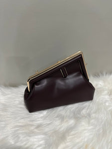 Dark  purse