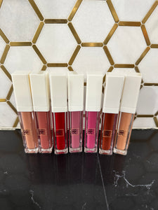 Long lasting matte lipstick