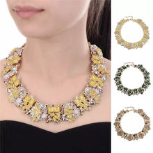 Load image into Gallery viewer, Rhinestone Flower Crystal Necklace