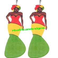 Load image into Gallery viewer, Afro Wooden Earrings